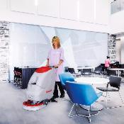 Autolaveuse COMAC Abila 17BT CB (avec électrovanne) AUTOTRACTEE Pack
